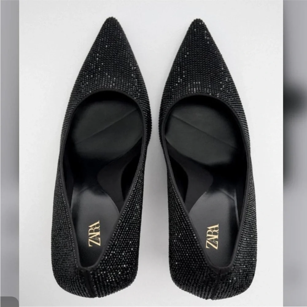 NWOT. Zara Black High Heel Pumps with Rhinestones. Size 6,5/Eu 37.